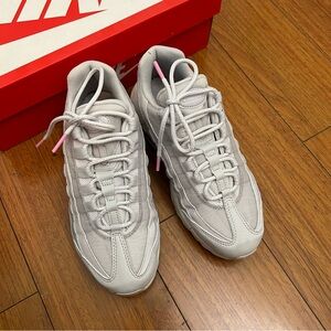 Nike Air Max 95 Vast Grey/Psychic Pink US 6